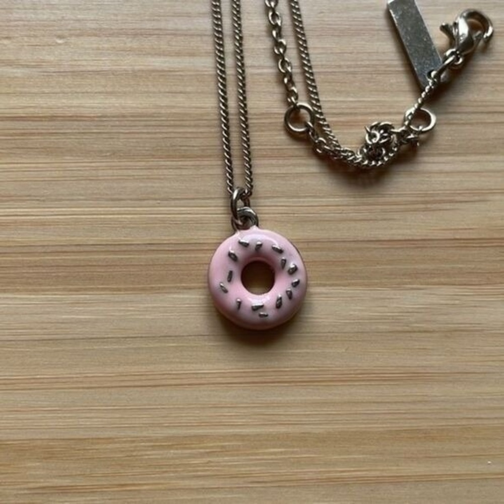 Sweet Donut Charm Necklace Silver Tone Fashion Jewelry Accessory - Picture 3 of 4